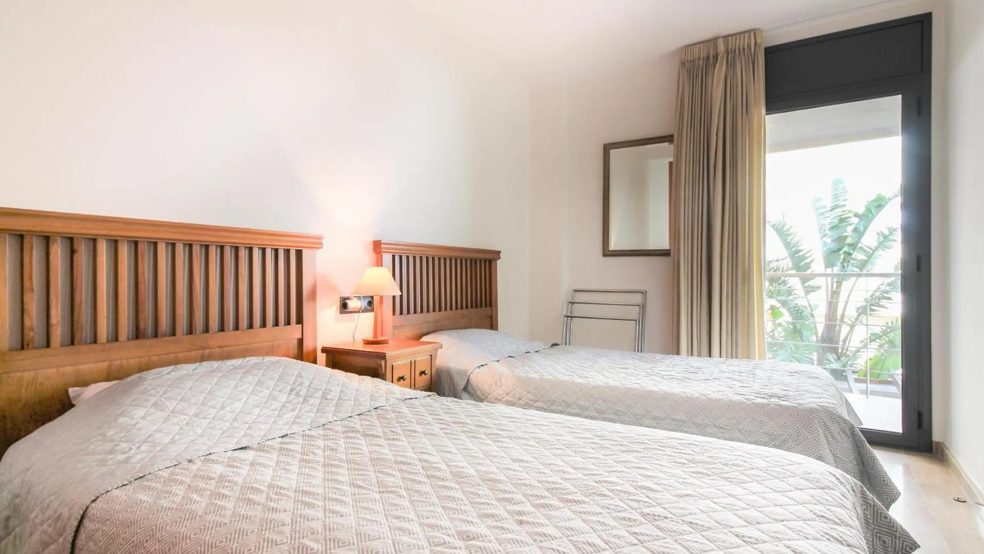公寓 Marina Park A 1-3 - Apartamento En Roses En Primera Linea De Mar. Piscina, Aire Acondicionado Parking, Wifi. - Es-228-90