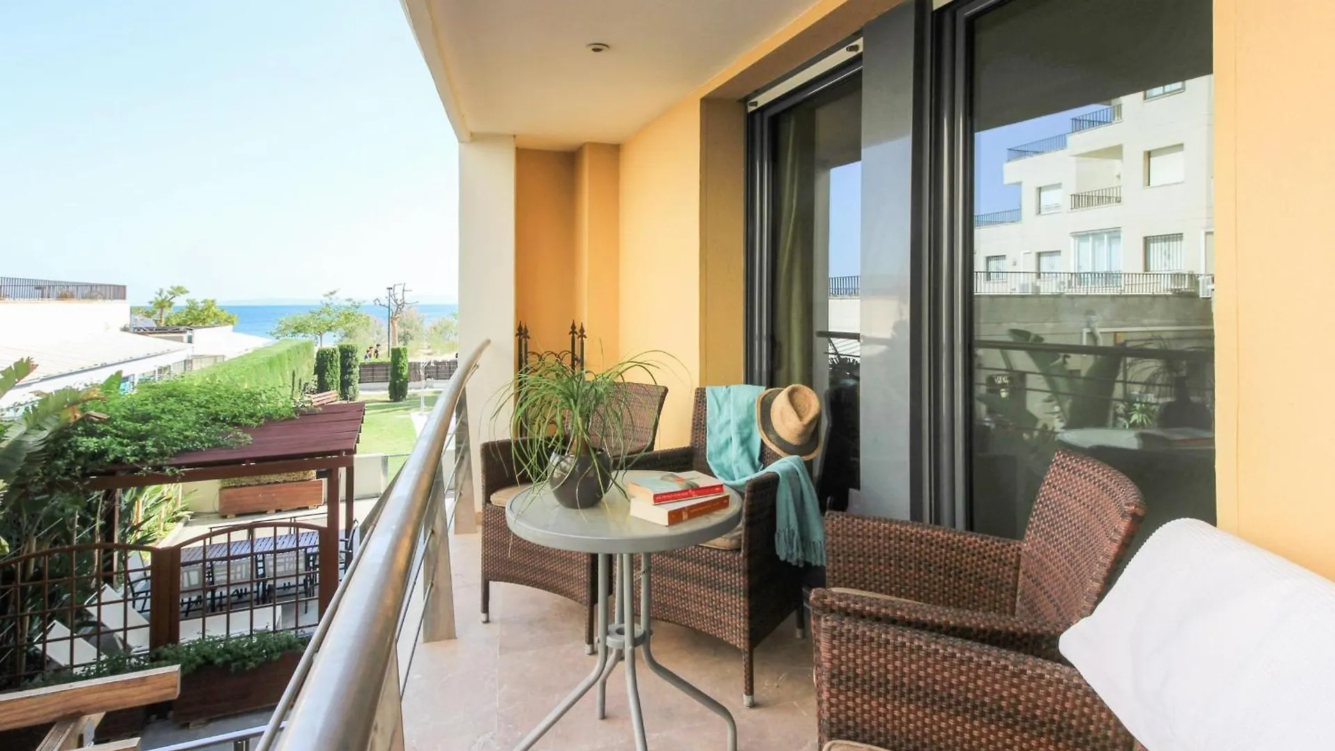 Marina Park A 1-3 - Apartamento En Roses En Primera Linea De Mar. Piscina, Aire Acondicionado Parking, Wifi. - Es-228-90