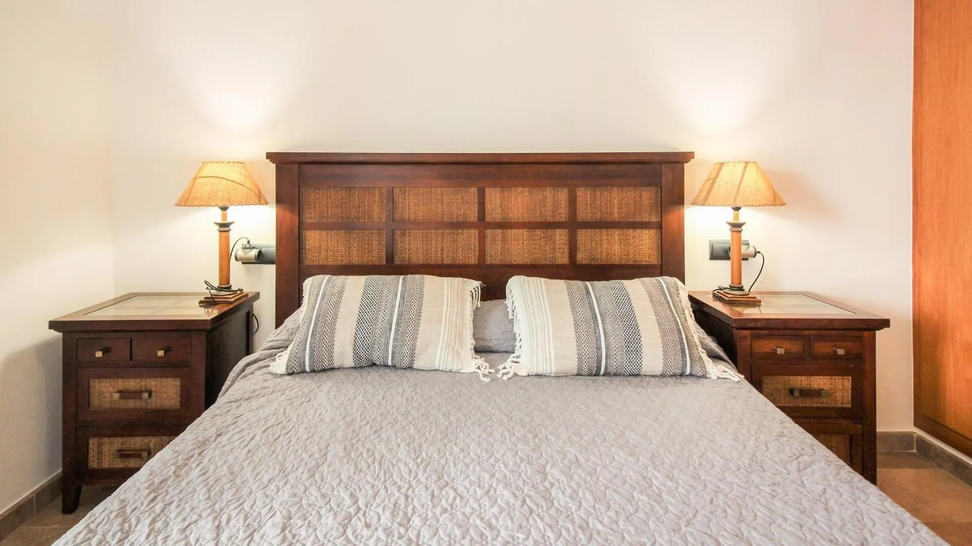 Marina Park A 1-3 - Apartamento En Roses En Primera Linea De Mar. Piscina, Aire Acondicionado Parking, Wifi. - Es-228-90 公寓